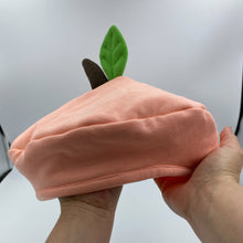 Cargar imagen en el visor de la galería, Gorrito de Durazno