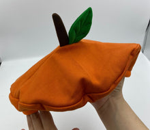 Cargar imagen en el visor de la galería, Gorrito de Naranja
