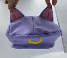 Cargar imagen en el visor de la galería, Gorrito de Sailor Cat Luna Lila