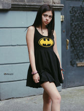 Cargar imagen en el visor de la galería, Vestido Batman - Disponible 7 días después de la compra