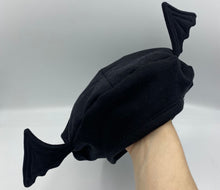 Cargar imagen en el visor de la galería, Gorrito de Murciélago