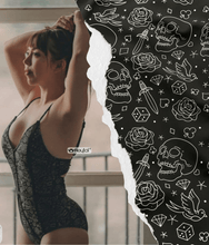 Cargar imagen en el visor de la galería, Traje de Baño Goth Beauty - Disponible 15 días Laborales después de la Compra.