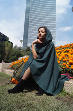 Cargar imagen en el visor de la galería, Capa Shingeki no Kyojin/ Attack On Titan - snk