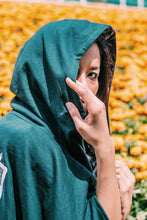 Cargar imagen en el visor de la galería, Capa Shingeki no Kyojin/ Attack On Titan - snk