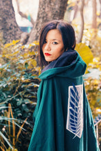 Cargar imagen en el visor de la galería, Capa Shingeki no Kyojin/ Attack On Titan - snk