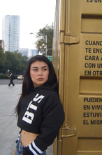 Cargar imagen en el visor de la galería, Crop Top BTS Negro