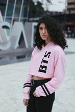 Cargar imagen en el visor de la galería, Crop Top BTS Rosa con Negro - Disponible 7 días después de la compra
