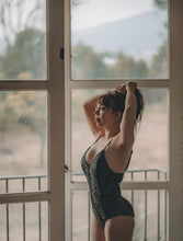 Cargar imagen en el visor de la galería, Traje de Baño Goth Beauty - Disponible 15 días Laborales después de la Compra.