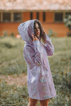 Cargar imagen en el visor de la galería, Impermeable Sailor - Disponible 14 días después de la compra