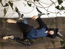 Cargar imagen en el visor de la galería, Kigurumi Unicornio Negro Con Petroleo Adulto