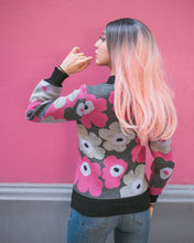 Cargar imagen en el visor de la galería, Suéter Bloom Pink