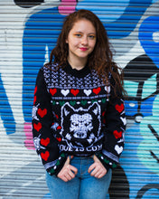 Cargar imagen en el visor de la galería, Suéter Love is Comming